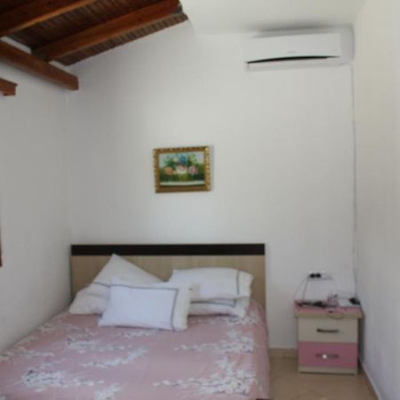 Guesthouse Benardo Saranda Dış mekan fotoğraf